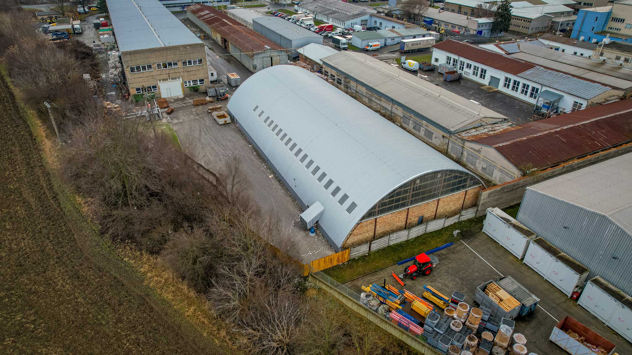 Hala Kromexim a. s., Kroměříž - realizace Pělucha Střechy